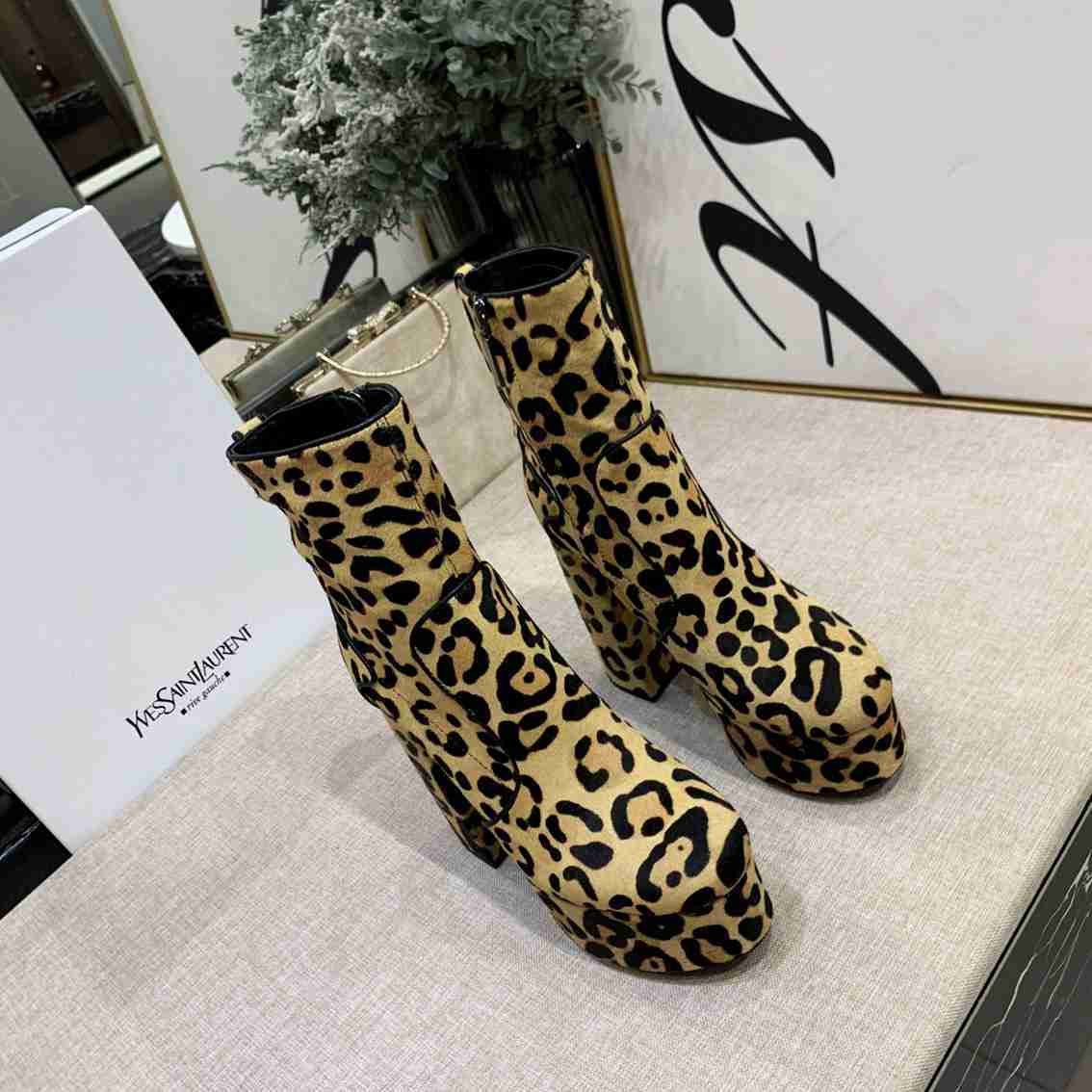 Saint Laurent cm Ankle Boots 6709400