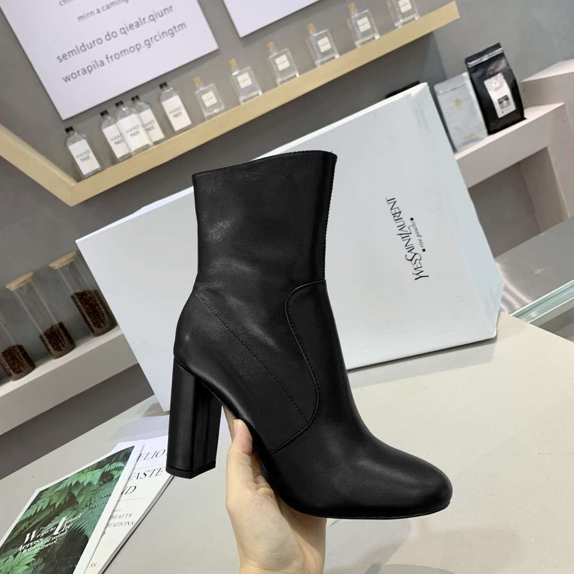 Saint Laurent cm Ankle Boots 6709350
