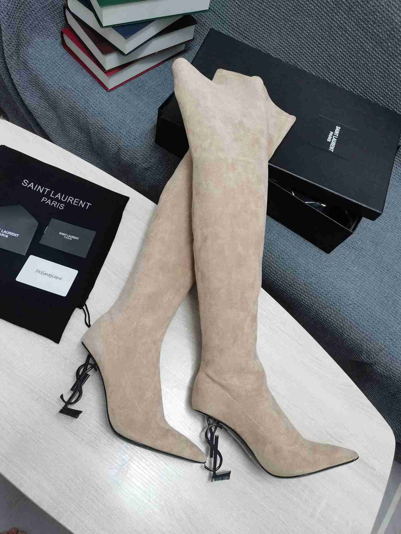 Saint Laurent logo Clour Boots Black Colorway 1 3368400
