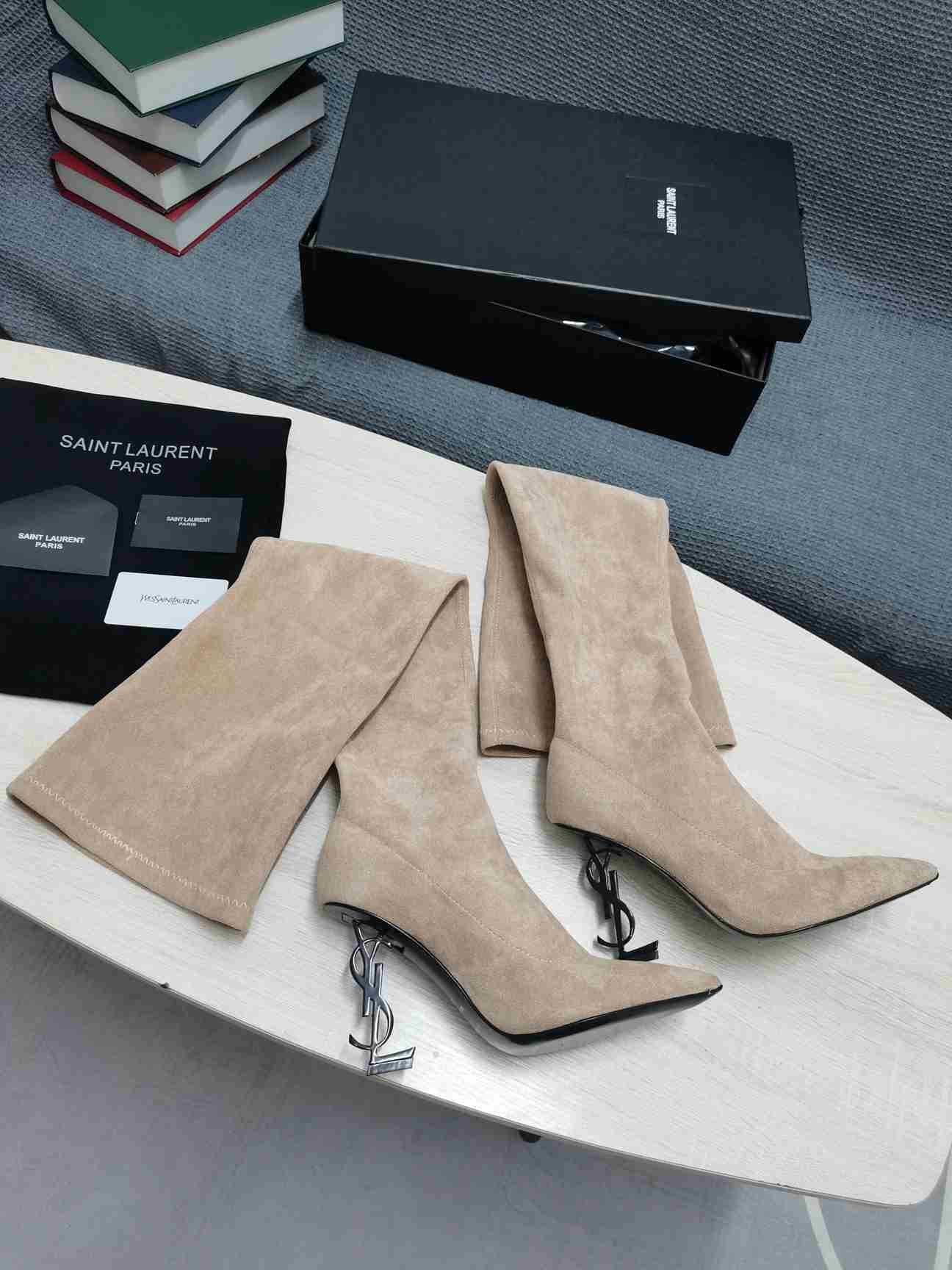 Saint Laurent logo Clour Boots Black Colorway 1 3368400