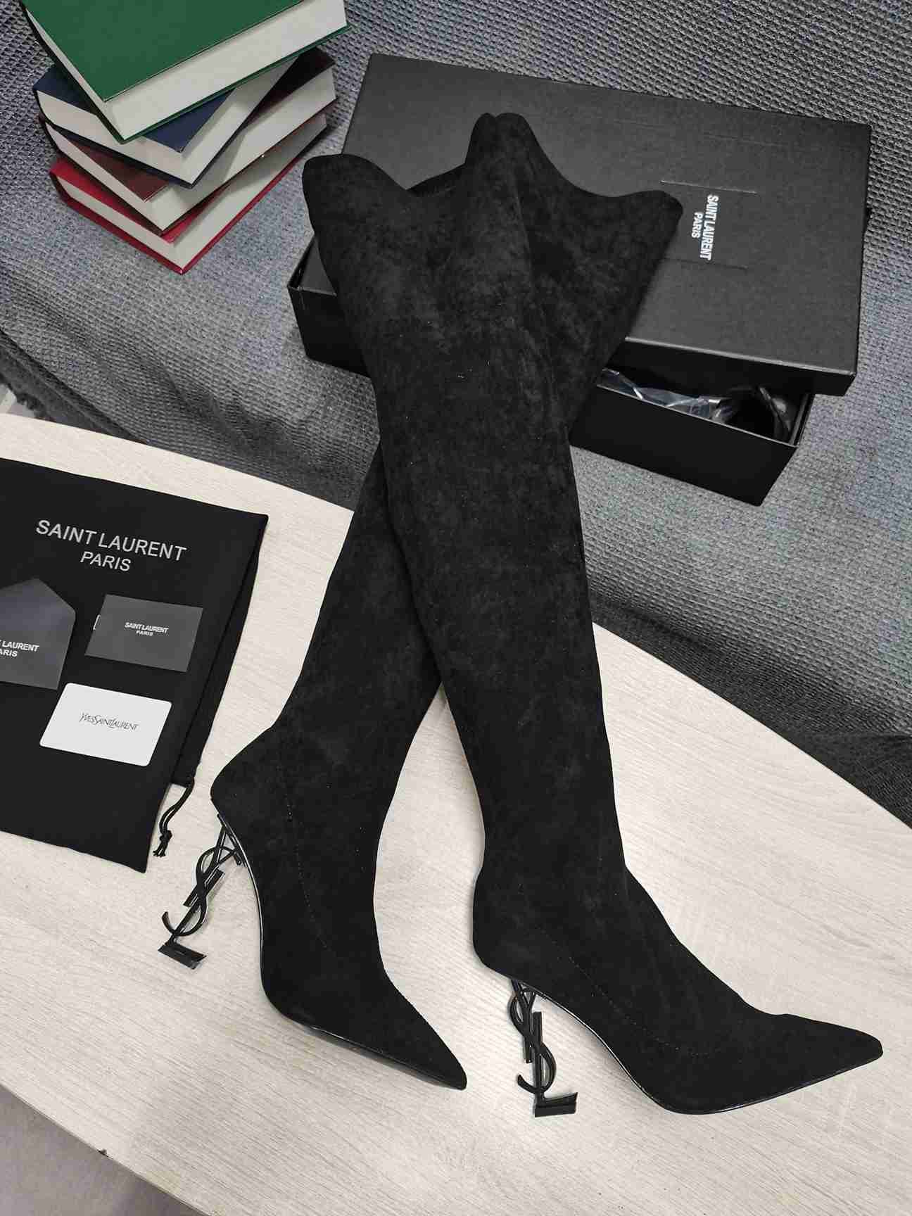 Saint Laurent logo Clour Boots Black Colorway 1 3368400