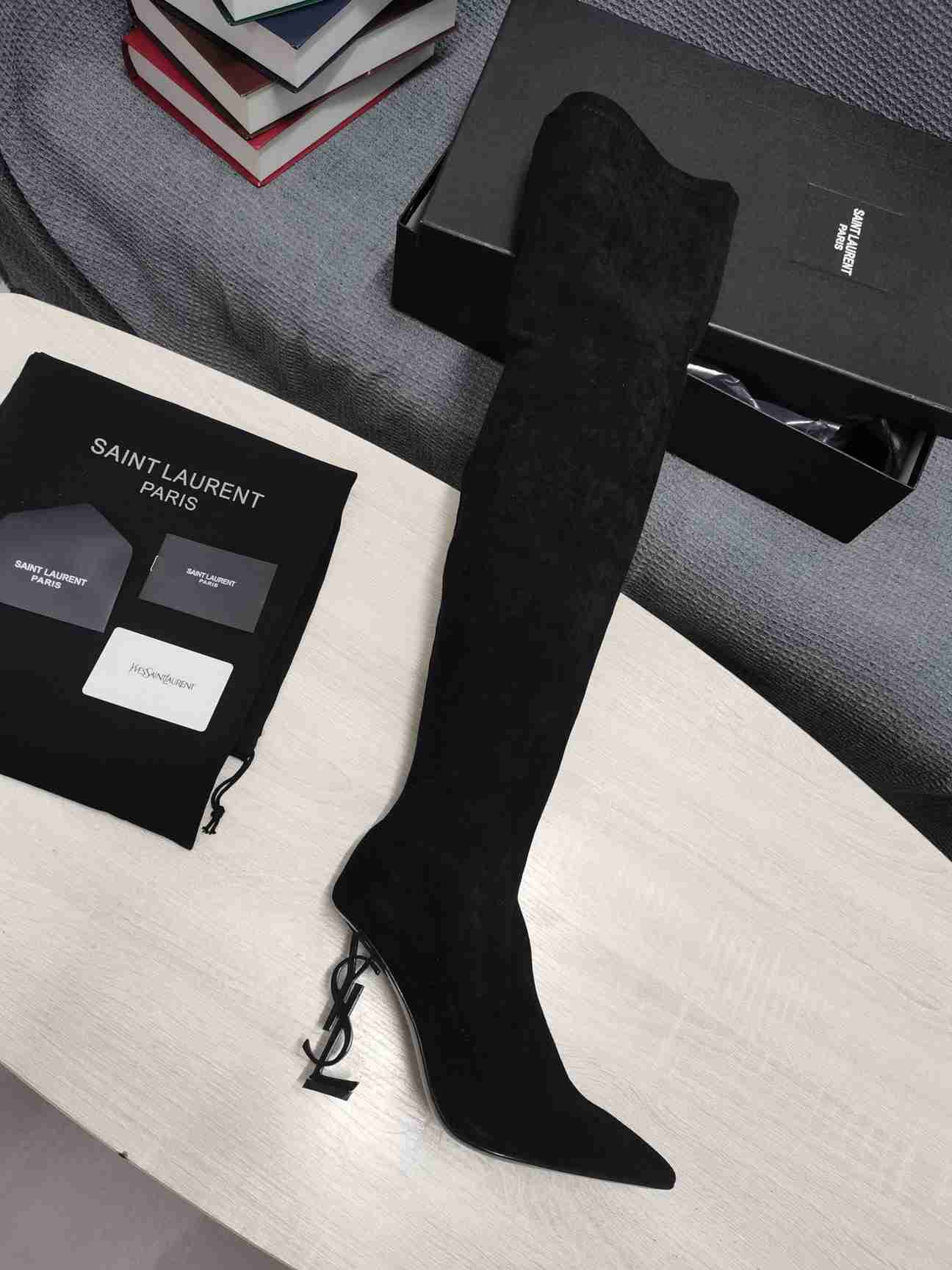 Saint Laurent logo Clour Boots Black Colorway 1 3368400