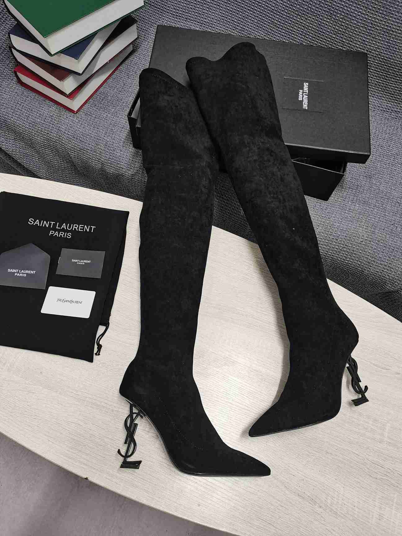 Saint Laurent logo Clour Boots Black Colorway 1 3368400