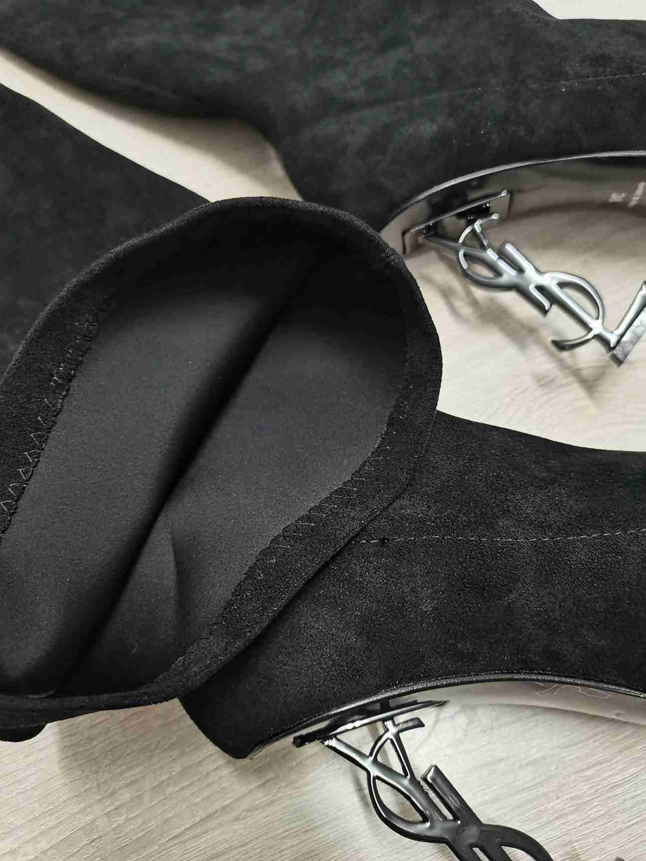 Saint Laurent logo Clour Boots Black Colorway 1 3368400