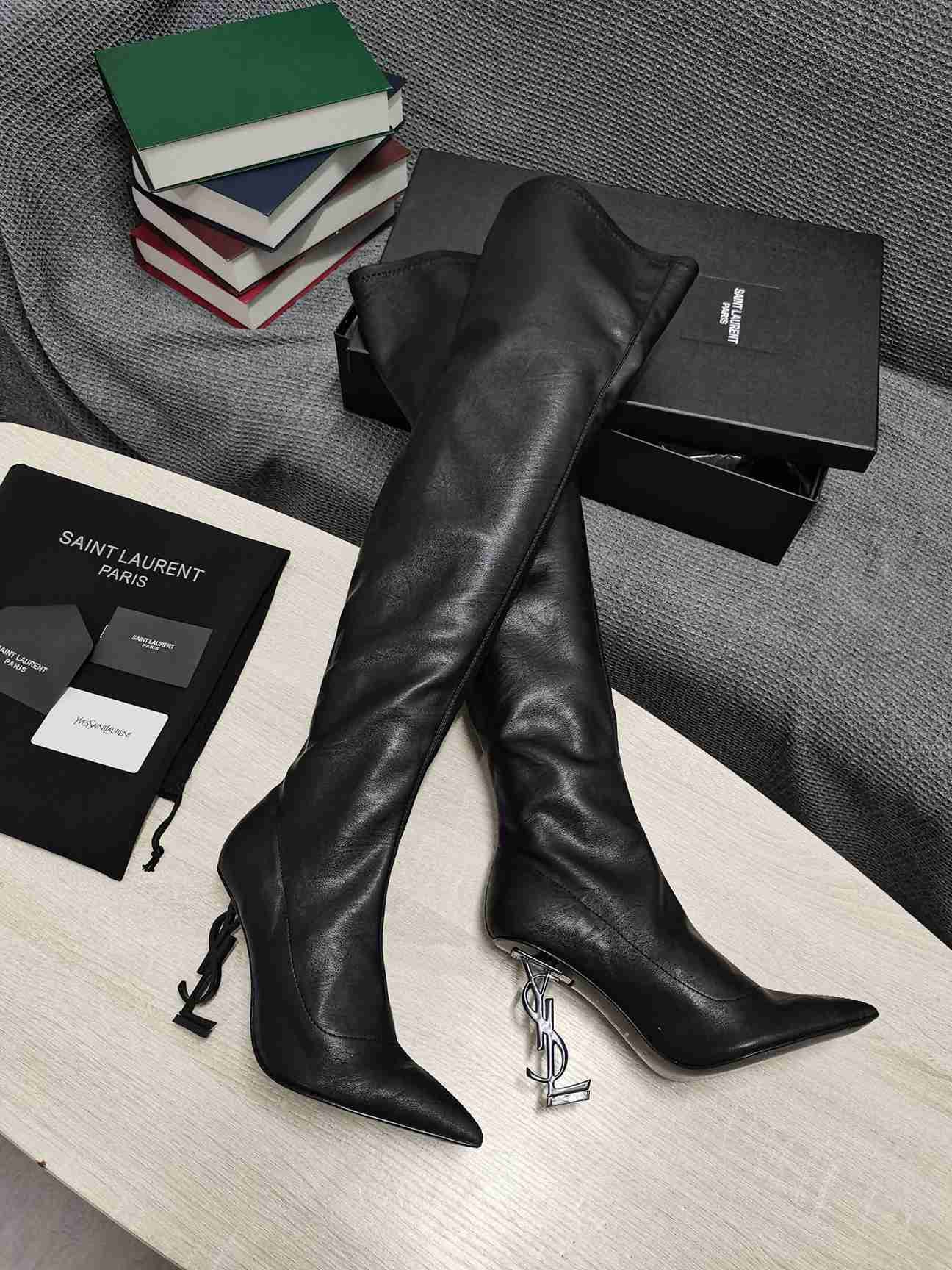 Saint Laurent logo Clour Boots Black 3368400