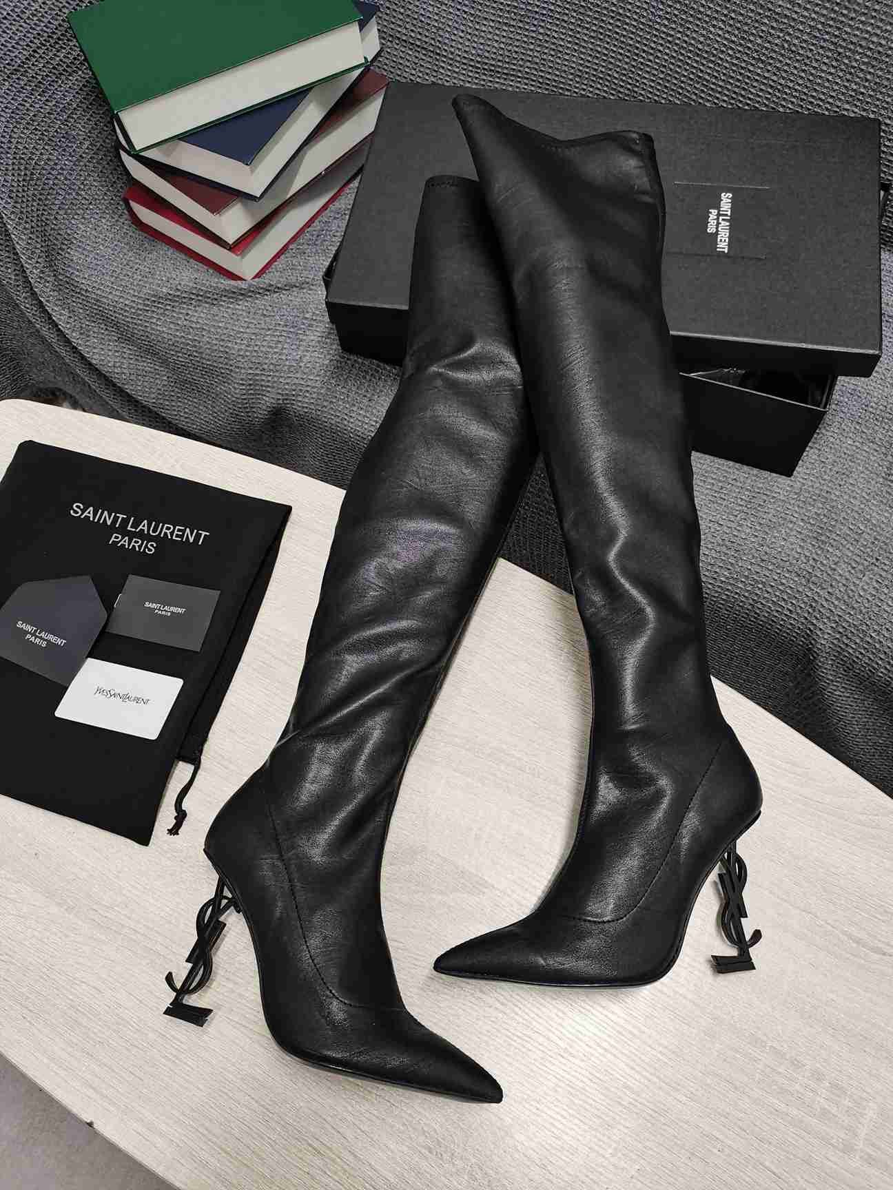 Saint Laurent logo Clour Boots Black 3368400