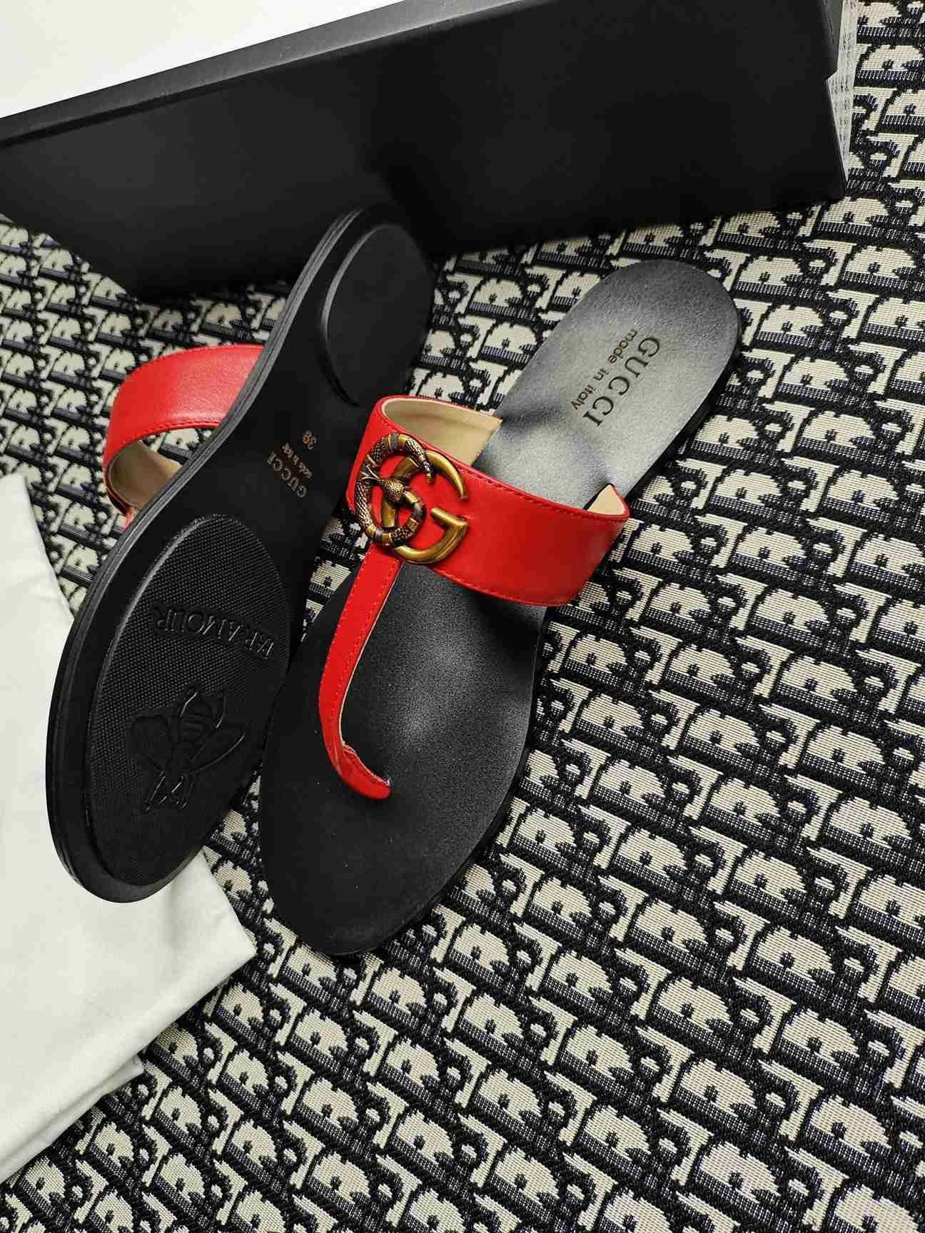 Gucci Ad5621150 Slides White AD5621150