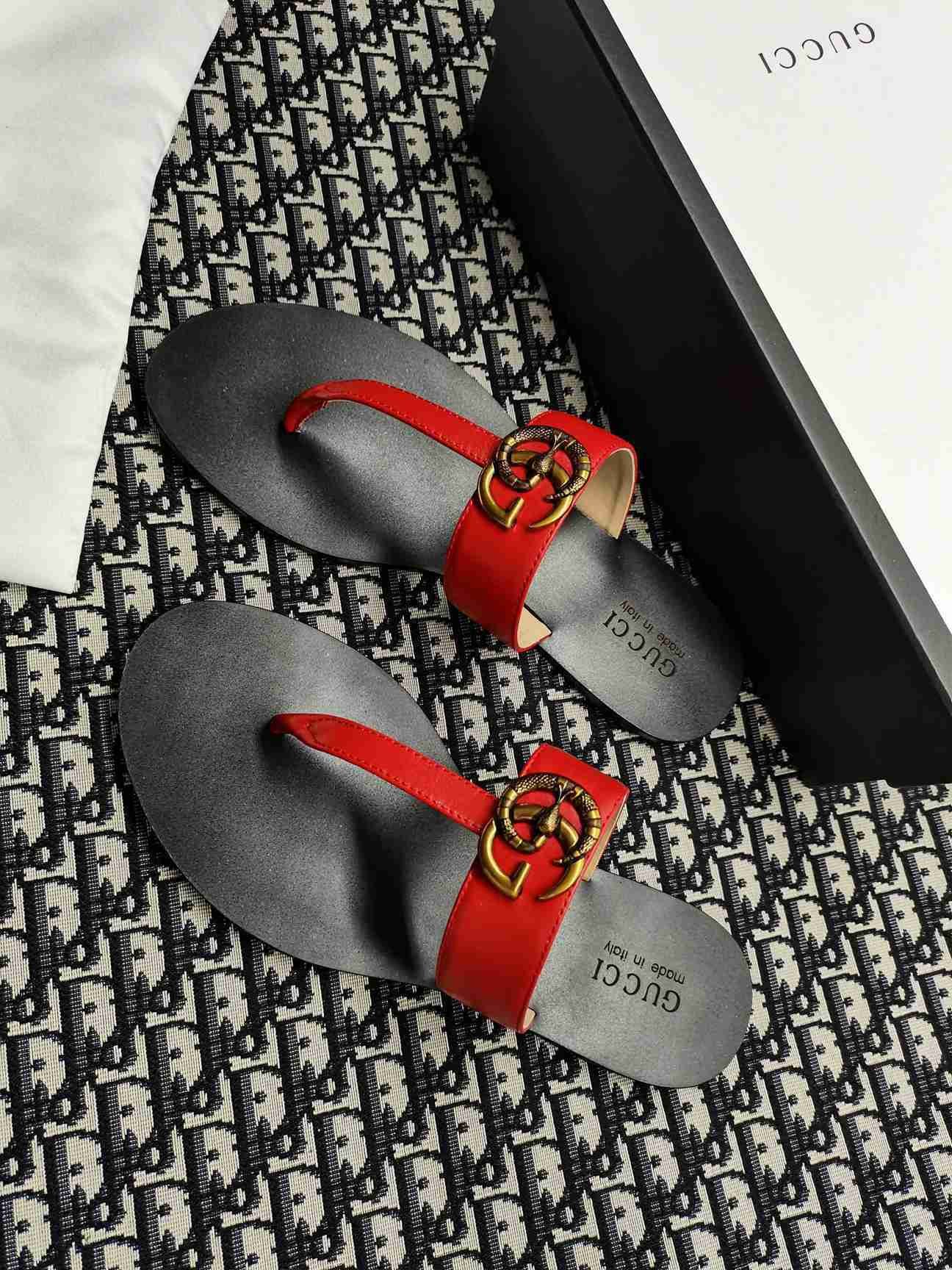 Gucci Ad5621150 Slides White AD5621150