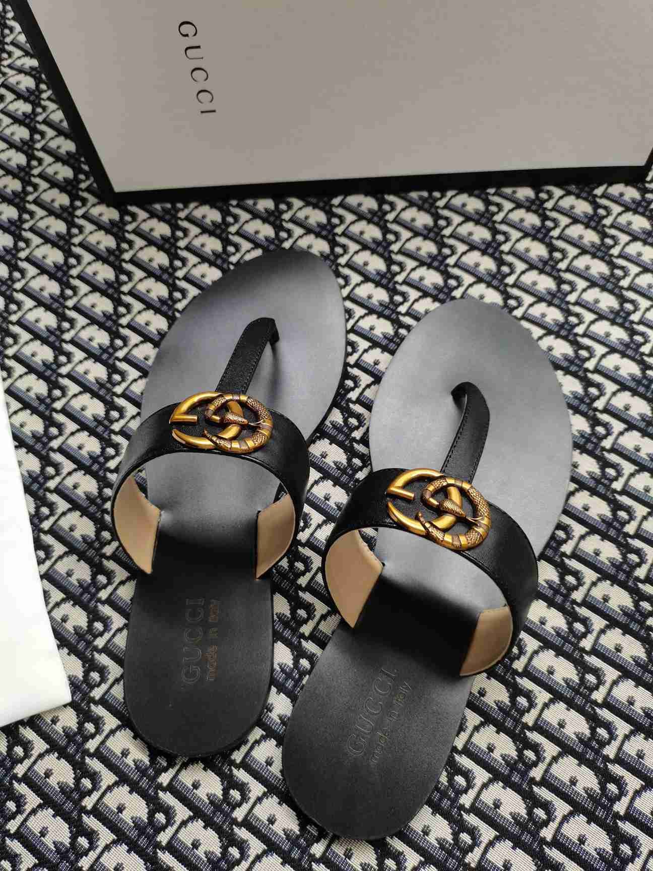 Gucci Ad5621150 Slides White AD5621150