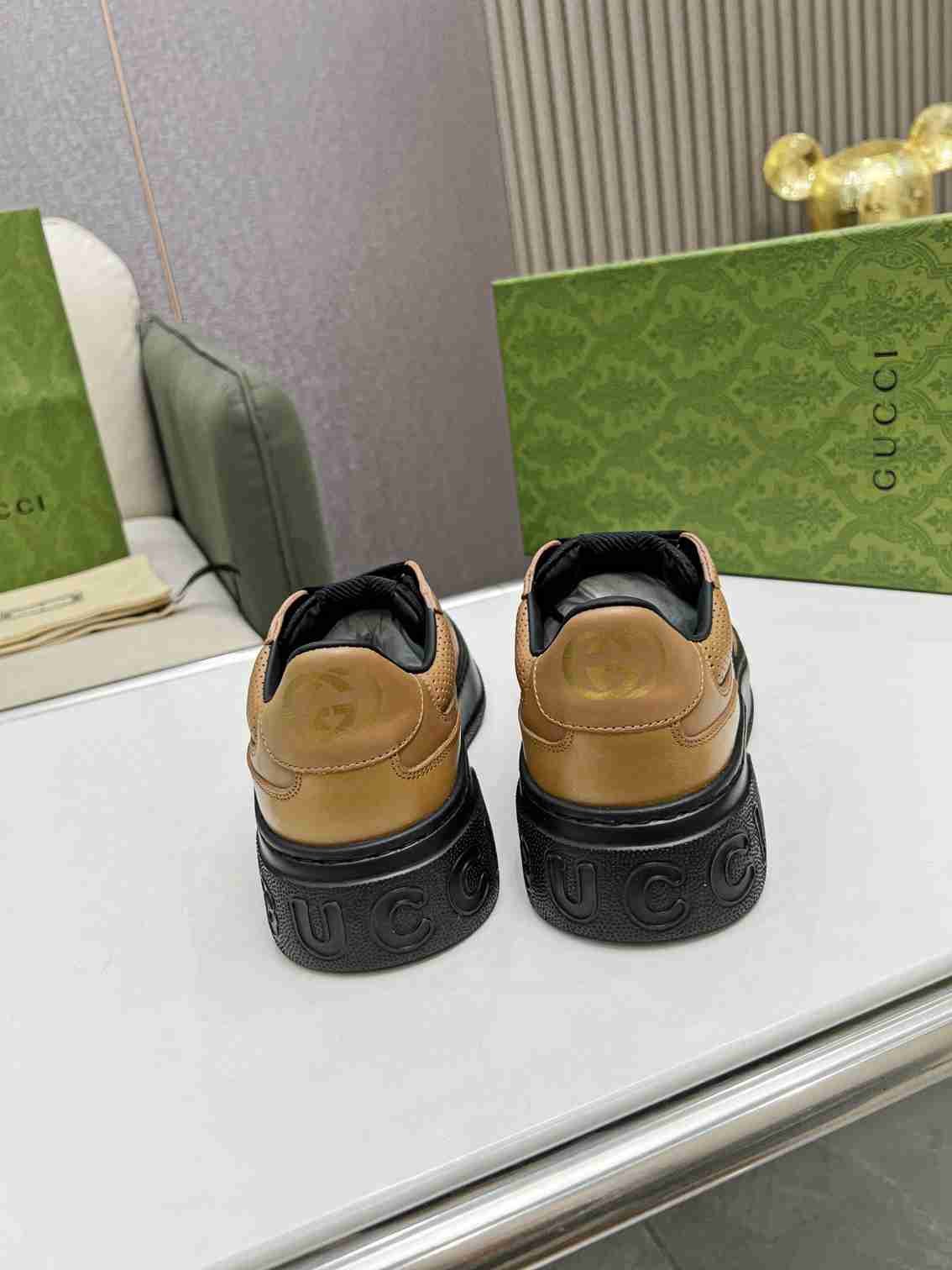 Gucci Ad5706280 IP Low-Top Sneakers Colorway 2 AD5706280