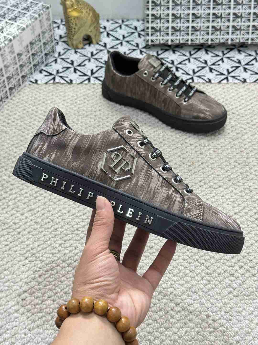 Philipp Plein Men’s PP PHILIPP Casual Sneakers 1159220