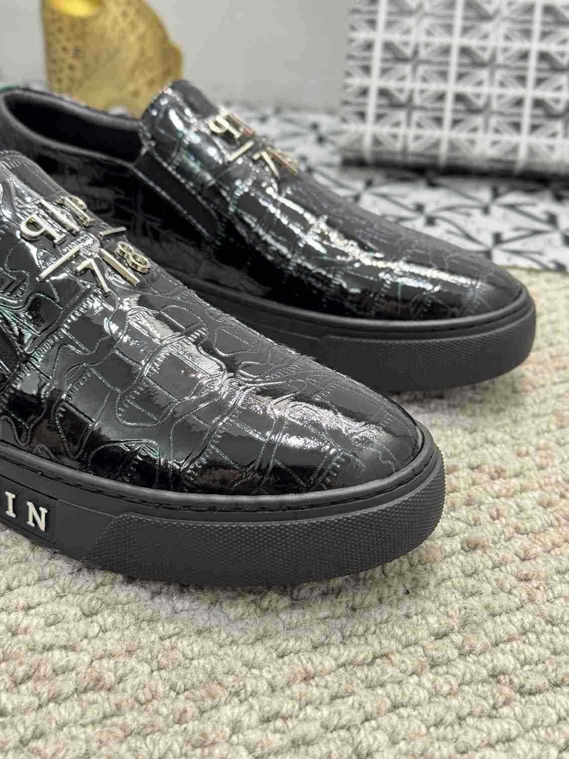 Philipp Plein Men’s Logo Sneakers 1159220