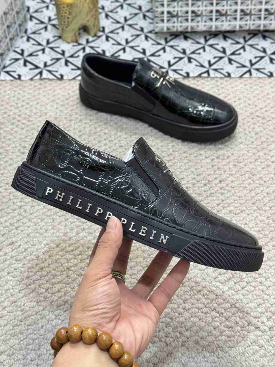 Philipp Plein Men’s Logo Sneakers 1159220
