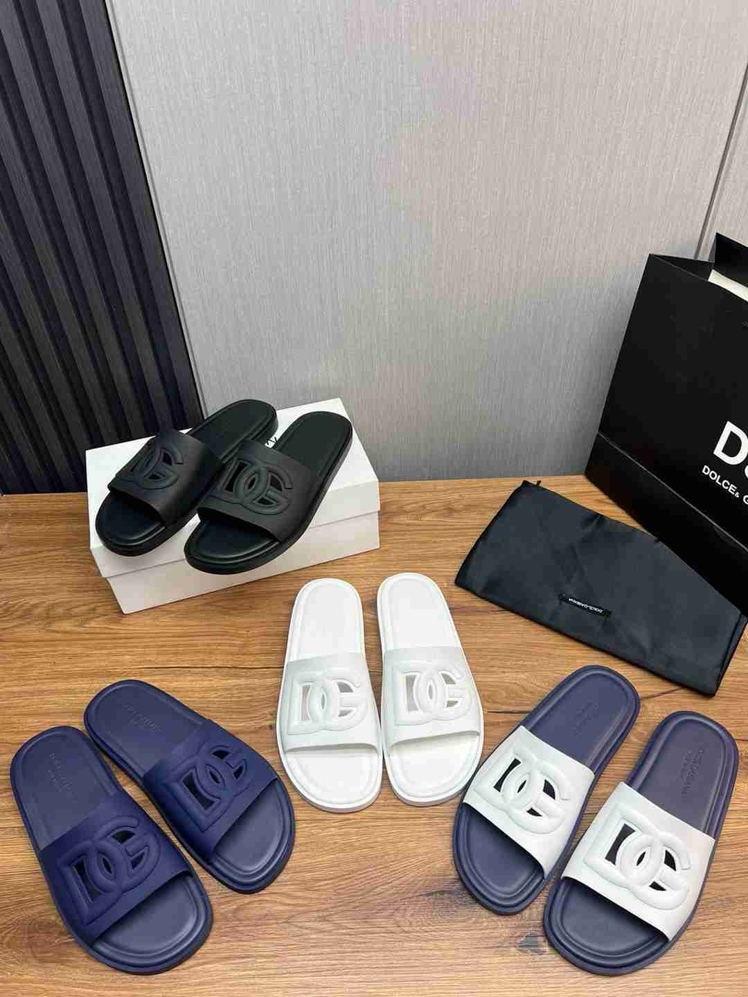 Dolce & Gabbana Dolce gabbanaDG Slides Colorway 1 1509160DOLCE