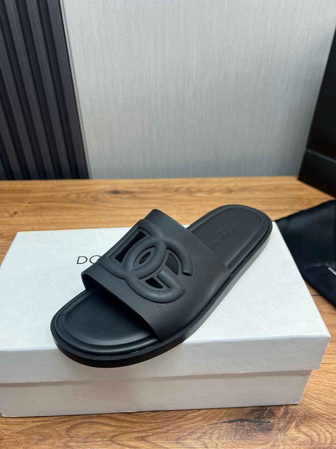 Dolce & Gabbana Dolce gabbanaDG Slides 1509160DOLCE