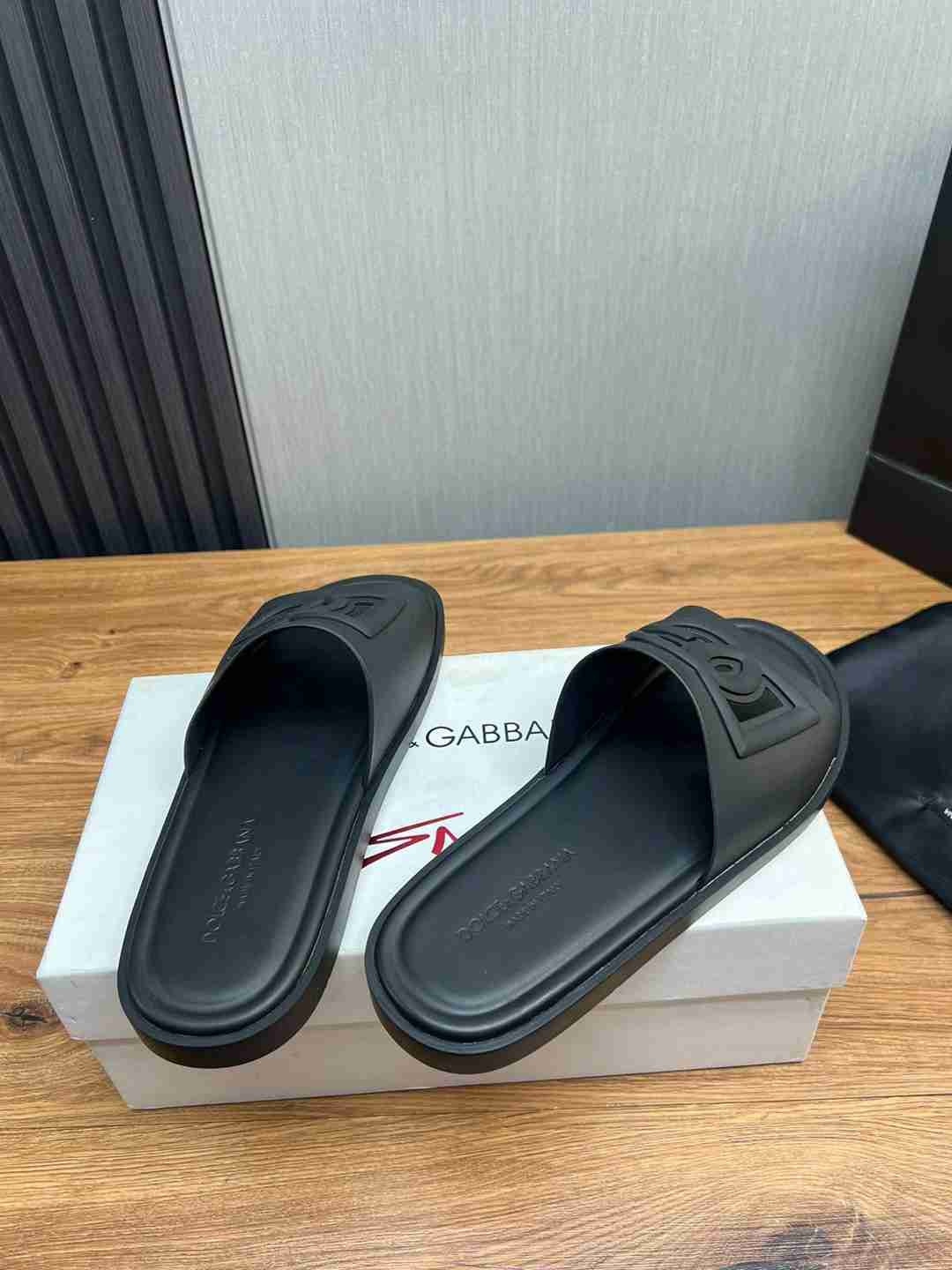 Dolce & Gabbana Dolce gabbanaDG Slides 1509160DOLCE