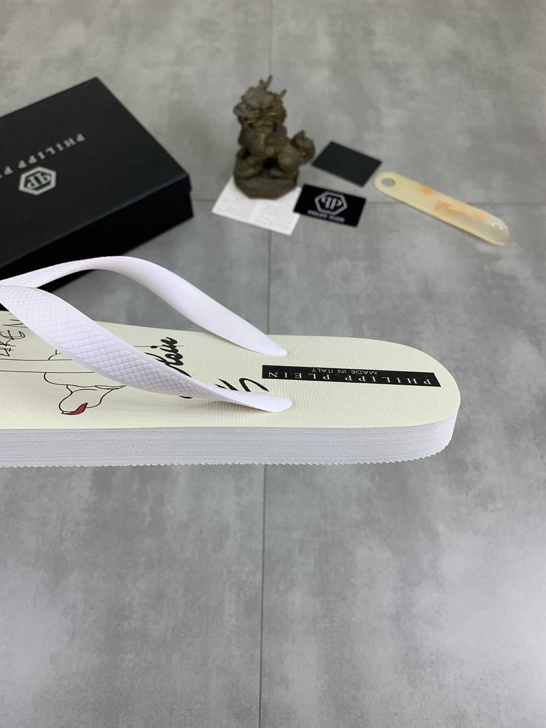 Philipp Plein PP Slides 1081130