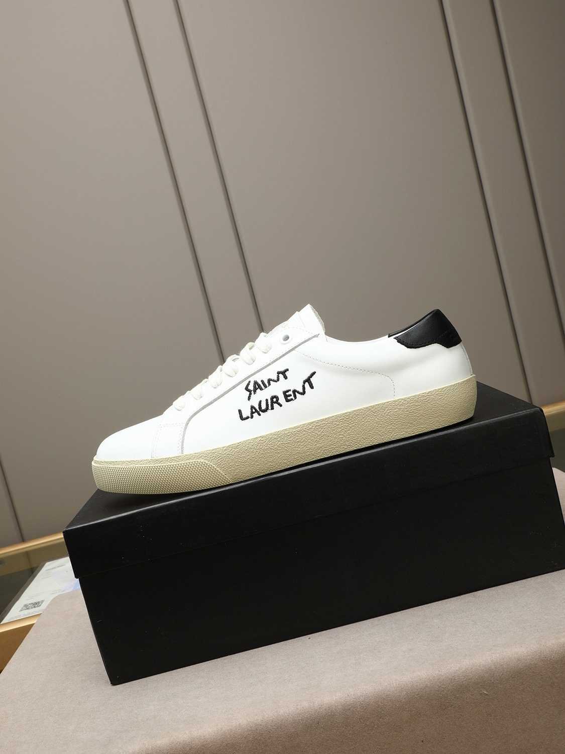 Saint Laurent Men’s YSI logo Sneakers 1308230