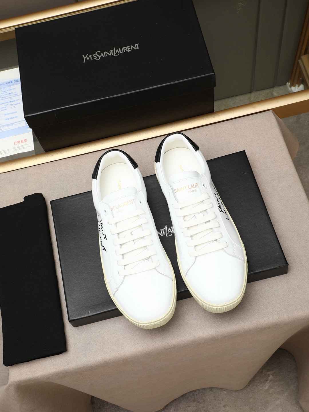 Saint Laurent Men’s YSI logo Sneakers 1308230
