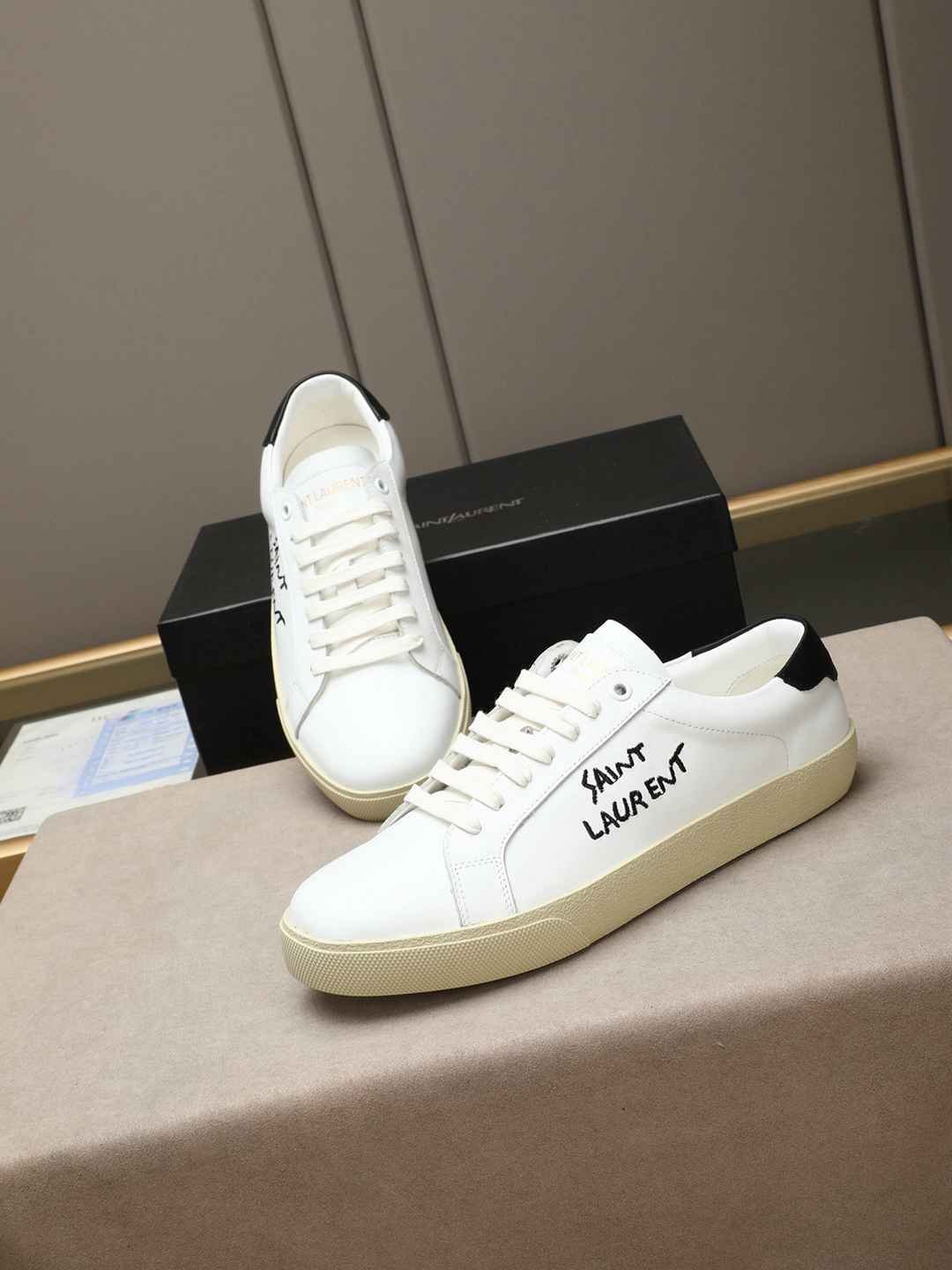Saint Laurent Men’s YSI logo Sneakers 1308230