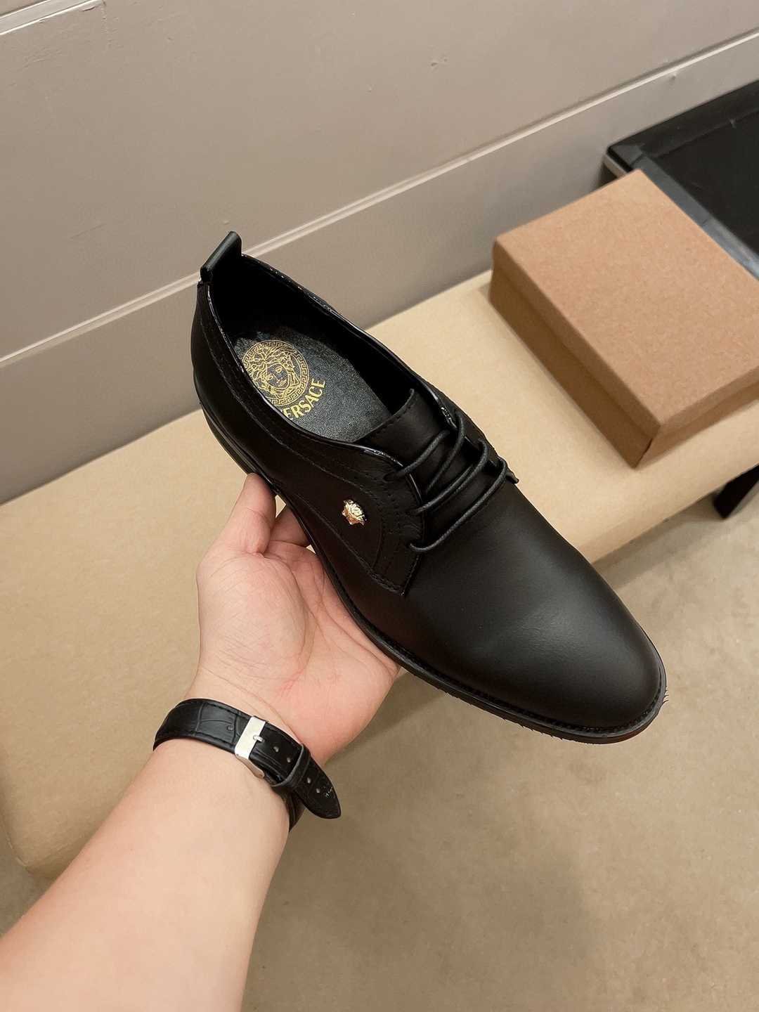 Versace Men's Leather Dress Shoes 1617230