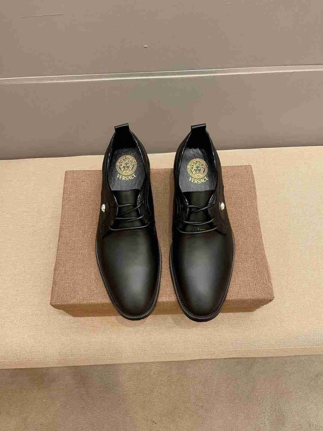 Versace Men’s Leather Dress Shoes 1617230