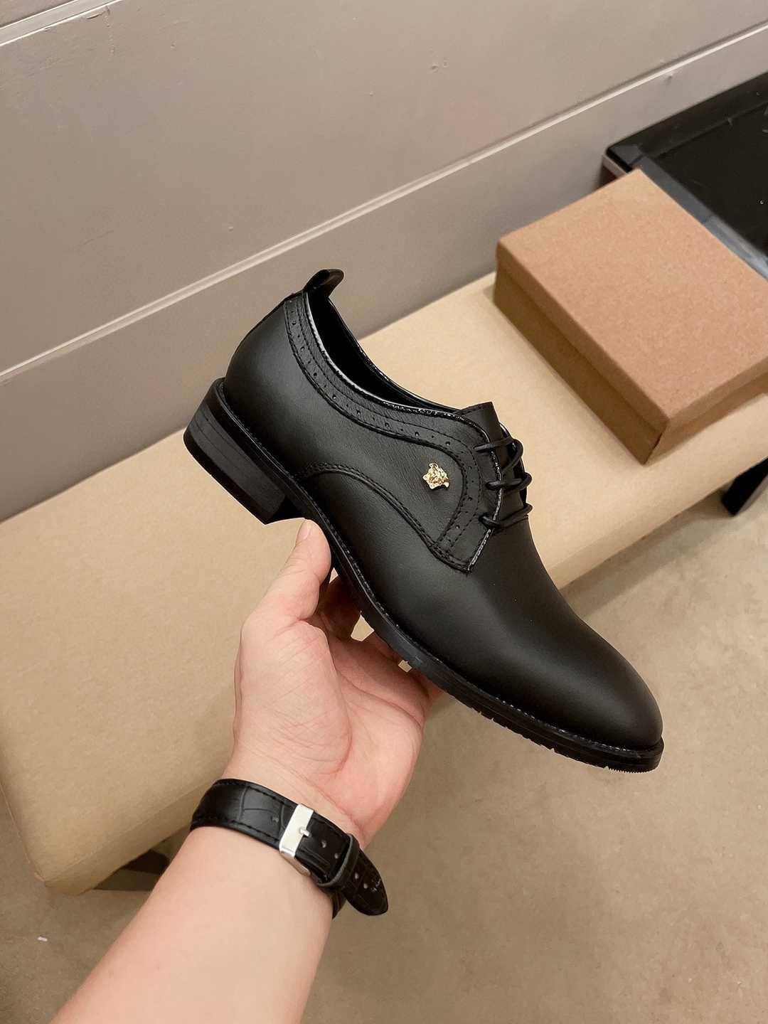 Versace Men’s Leather Dress Shoes 1617230