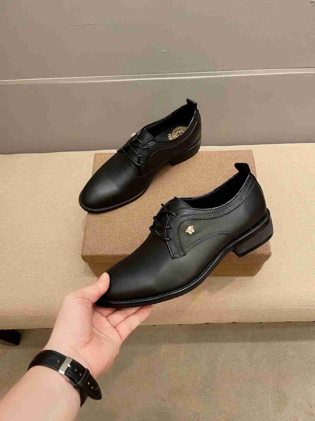 Versace Men’s Leather Dress Shoes 1617230