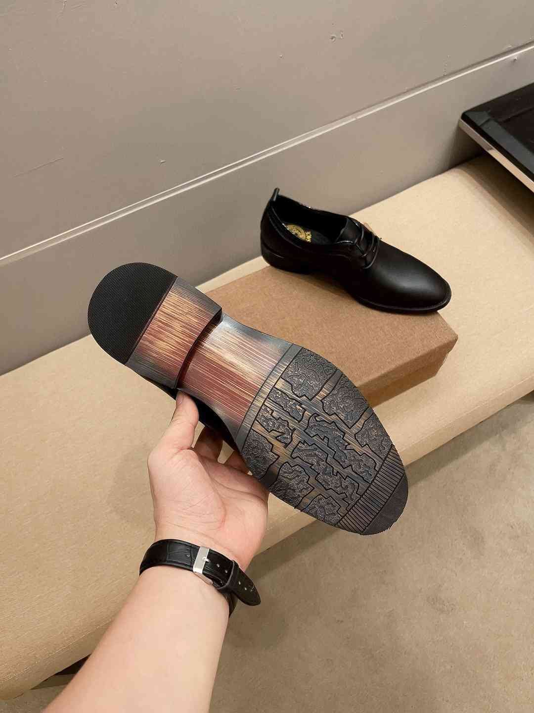 Versace Men’s Leather Dress Shoes 1617230