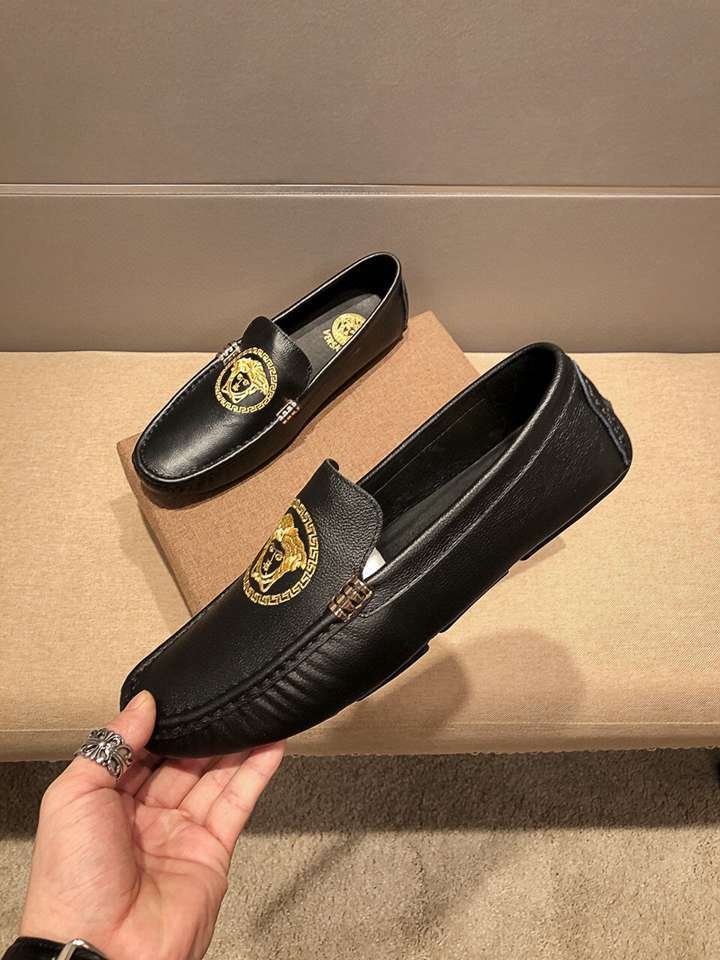 Versace Men’s Leather Loafers Colorway 8 1617220-8