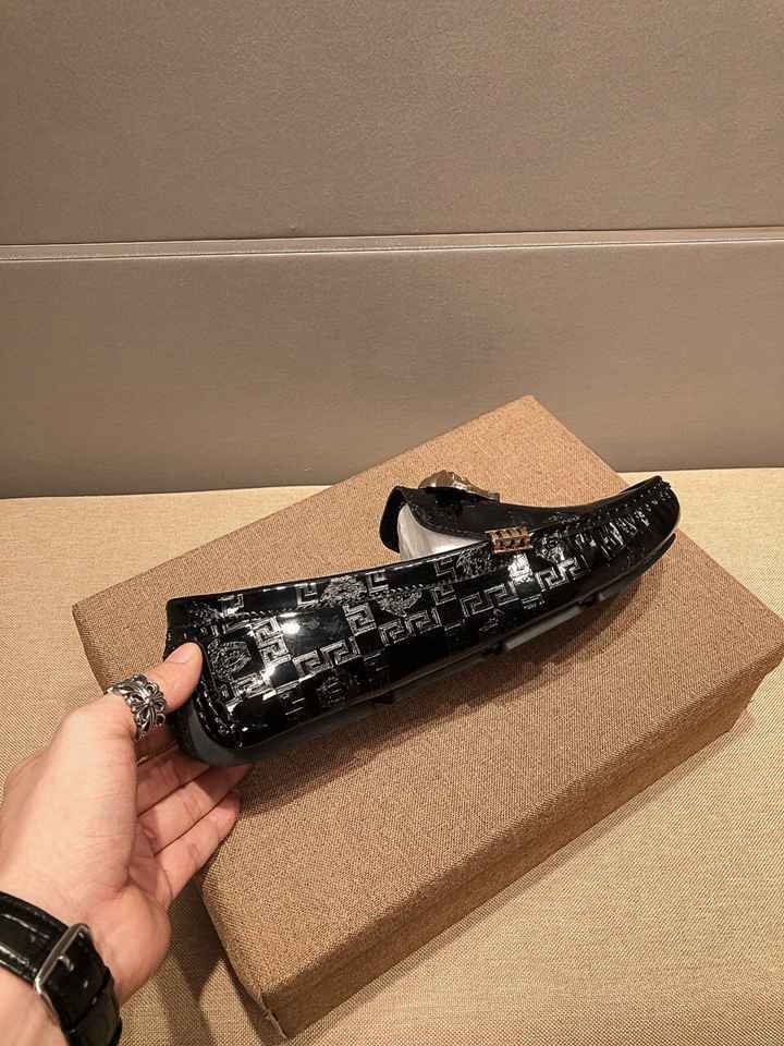 Versace Men’s Durable rubber Sneakers Colorway 2 1617210-2