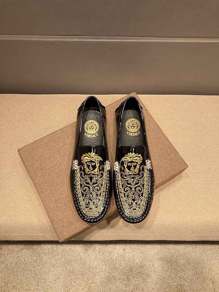 Versace Men’s Durable rubber Sneakers Colorway 1 1615210-1