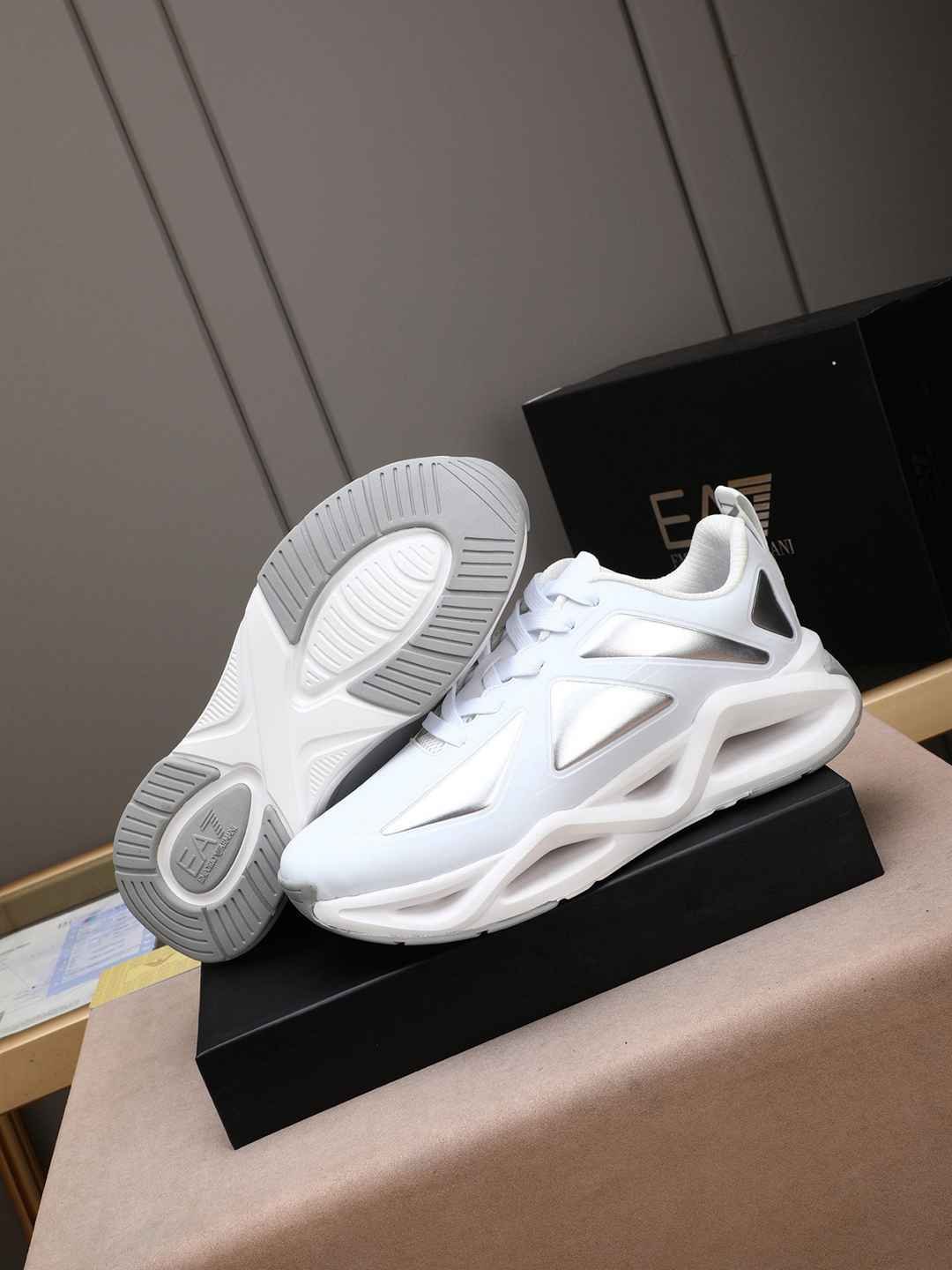 Armani logo Sneakers 1308270