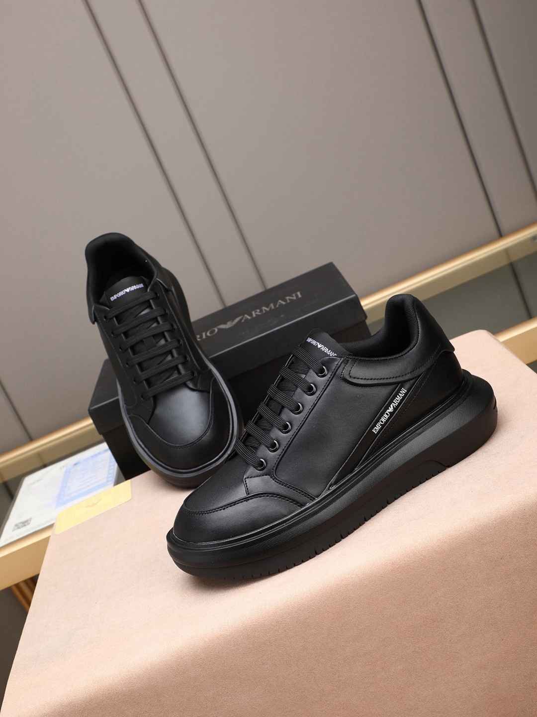 Armani Men’s GIORGIO logo Casual Sneakers Colorway 1 1308260-1