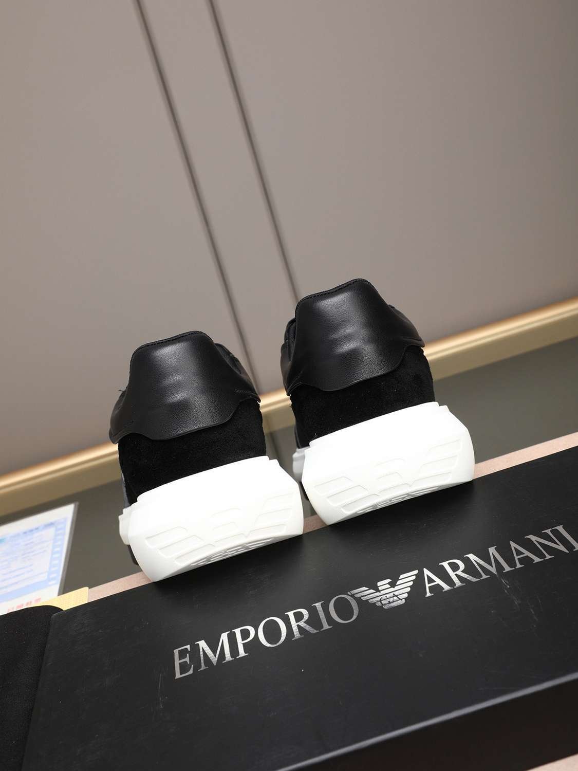 Armani Men’s GIORGIO logo Casual Sneakers Colorway 10 1308250-10