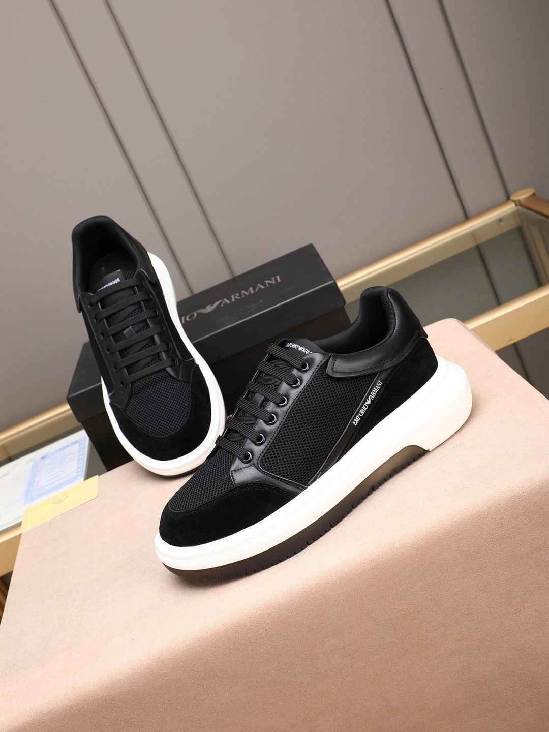 Armani Men’s GIORGIO logo Casual Sneakers Colorway 10 1308250-10