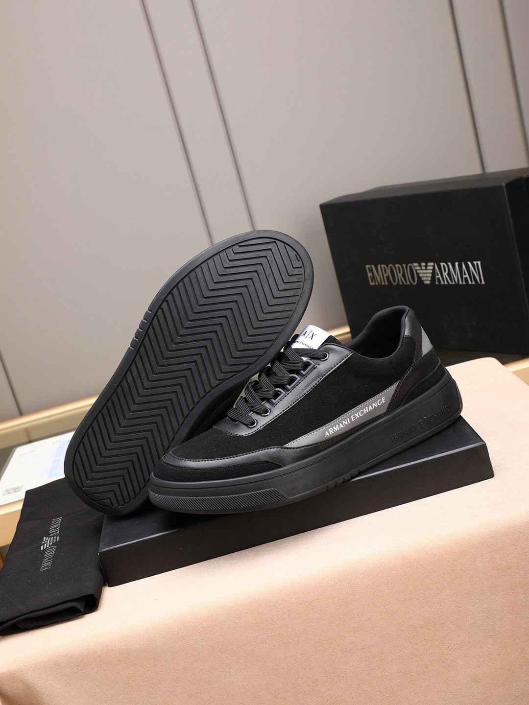 Armani Men’s GIORGIO logo Casual Sneakers Colorway 16 1308230-16