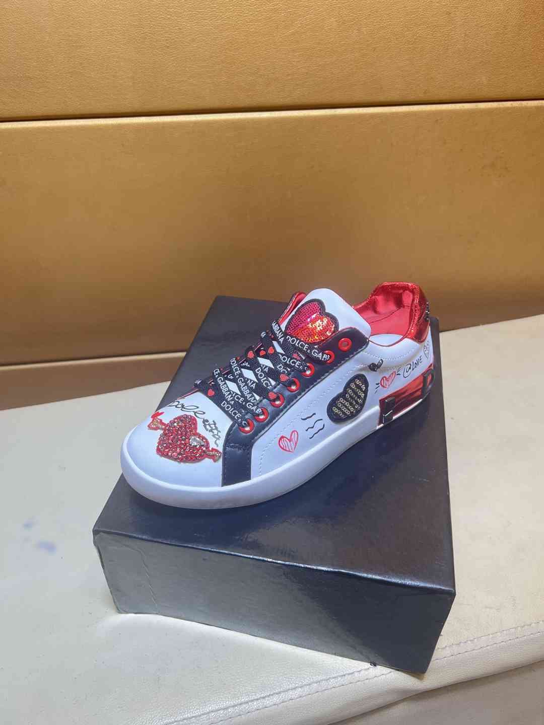 Dolce & Gabbana Men’s DG HK Sneakers Colorway 1 1031260-1