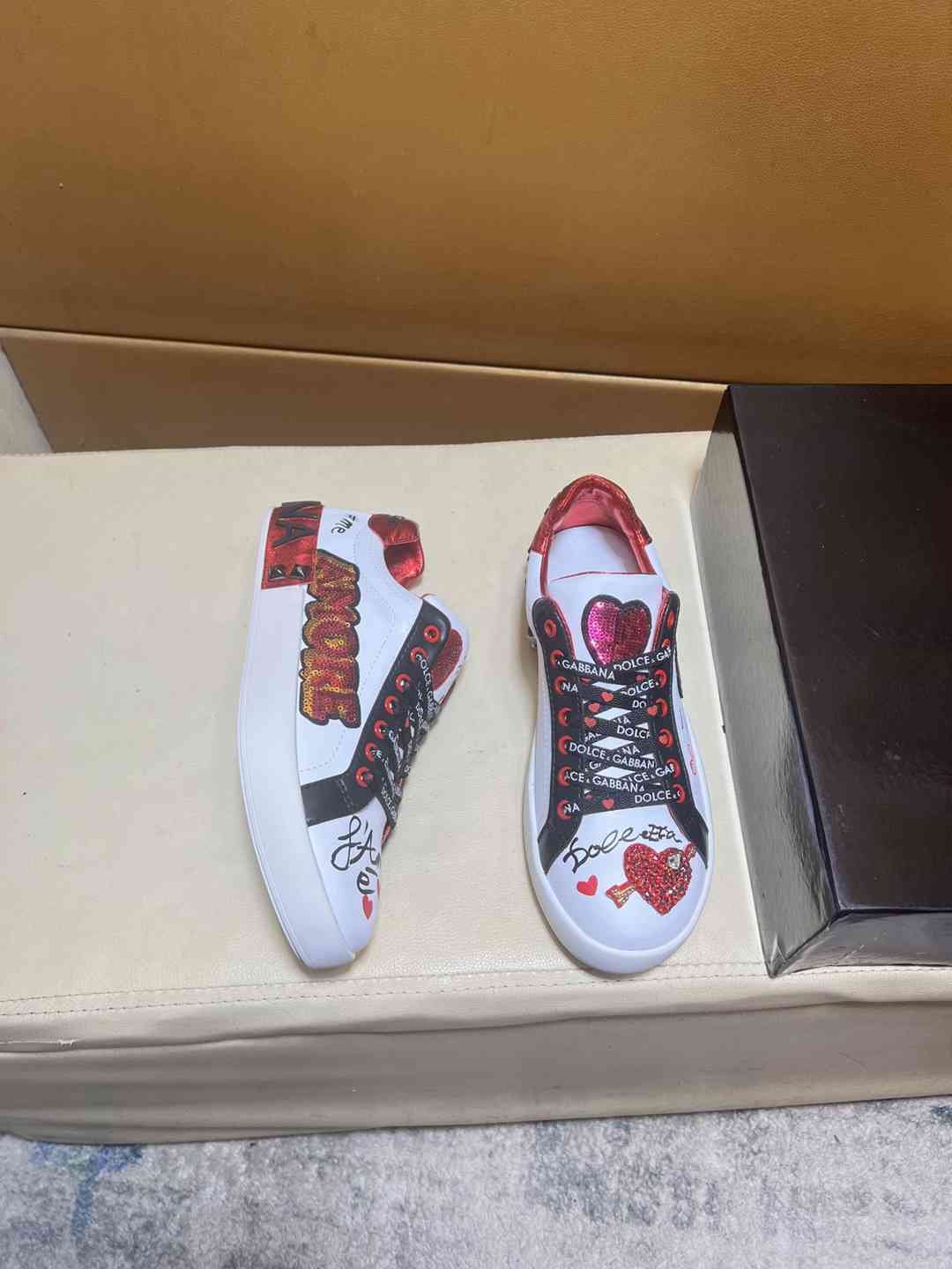 Dolce & Gabbana Men’s DG HK Sneakers Colorway 1 1031260-1