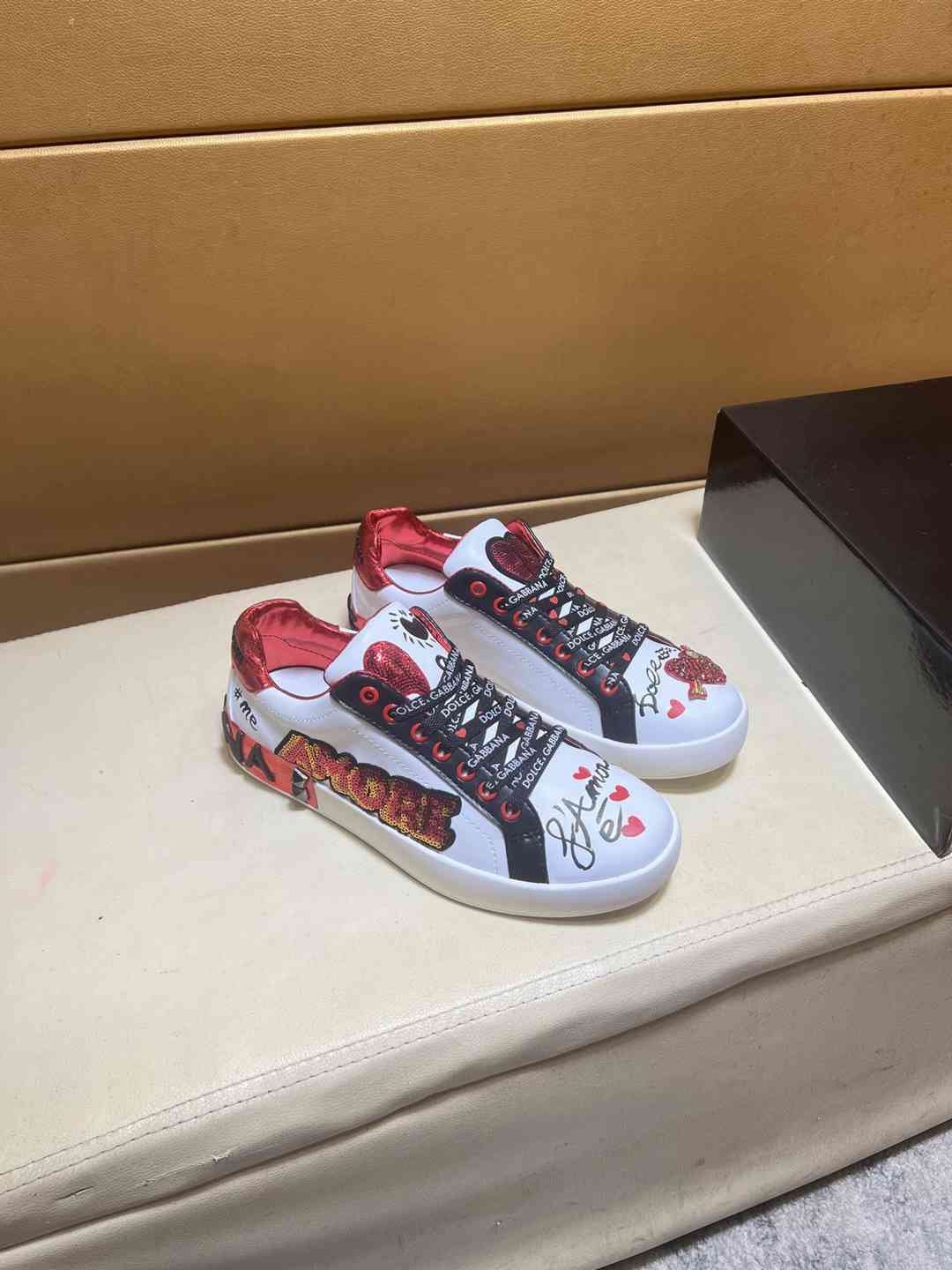 Dolce & Gabbana Men’s DG HK Sneakers Colorway 1 1031260-1