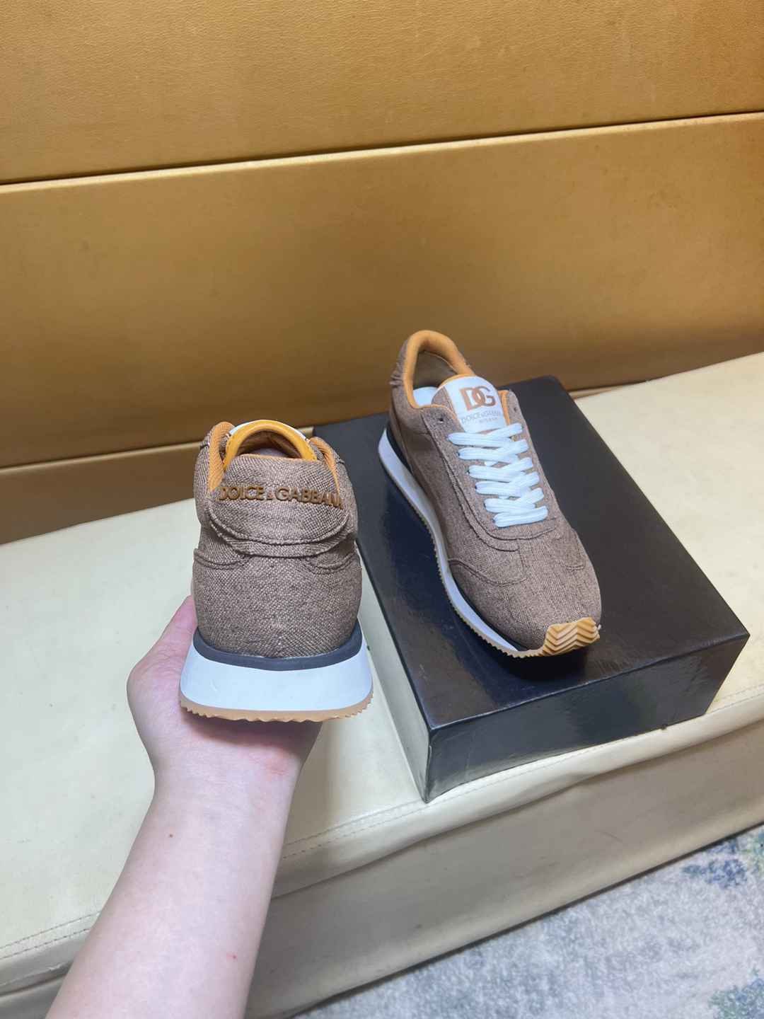 Dolce & Gabbana Men’s DG HK Sneakers 1031250