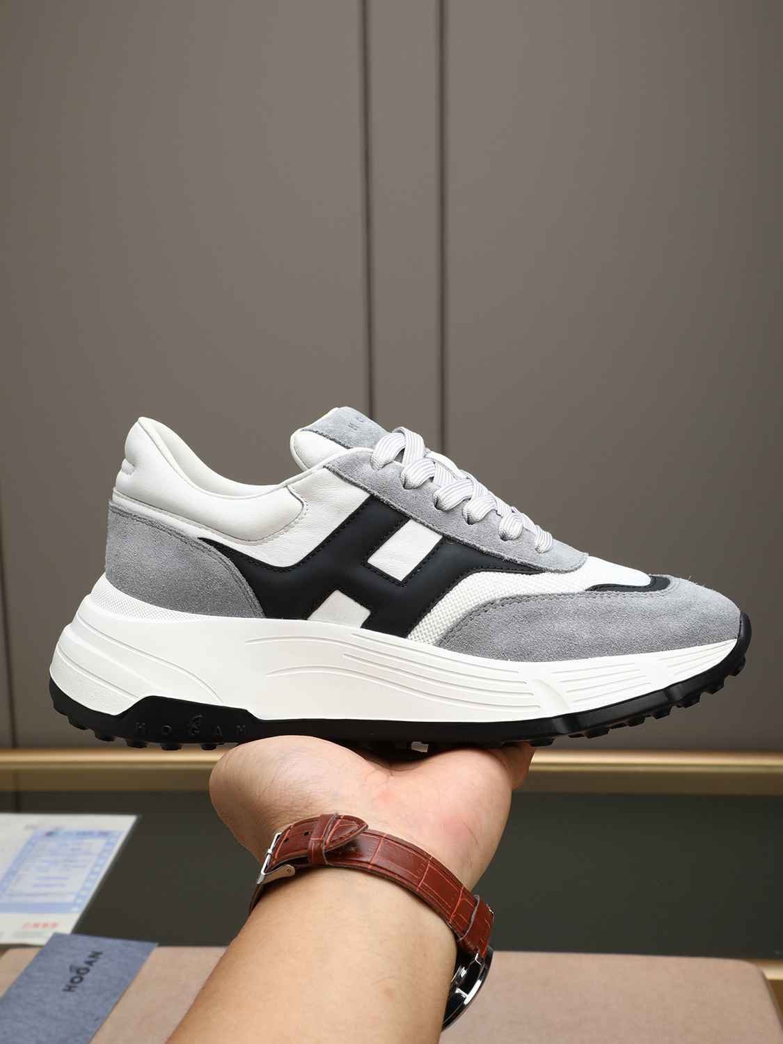 Hogan H-STRIPES cm Chunky Sneakers Contrast Colorway 1 1308370-1