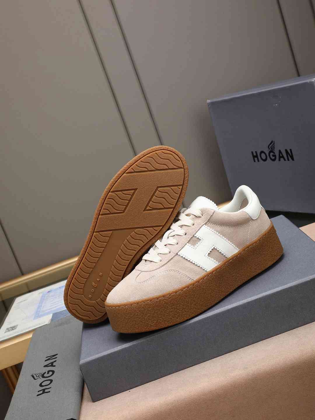 Hogan Women’s Platform H698 Trainer Sneakers Colorway 16 1308350-16