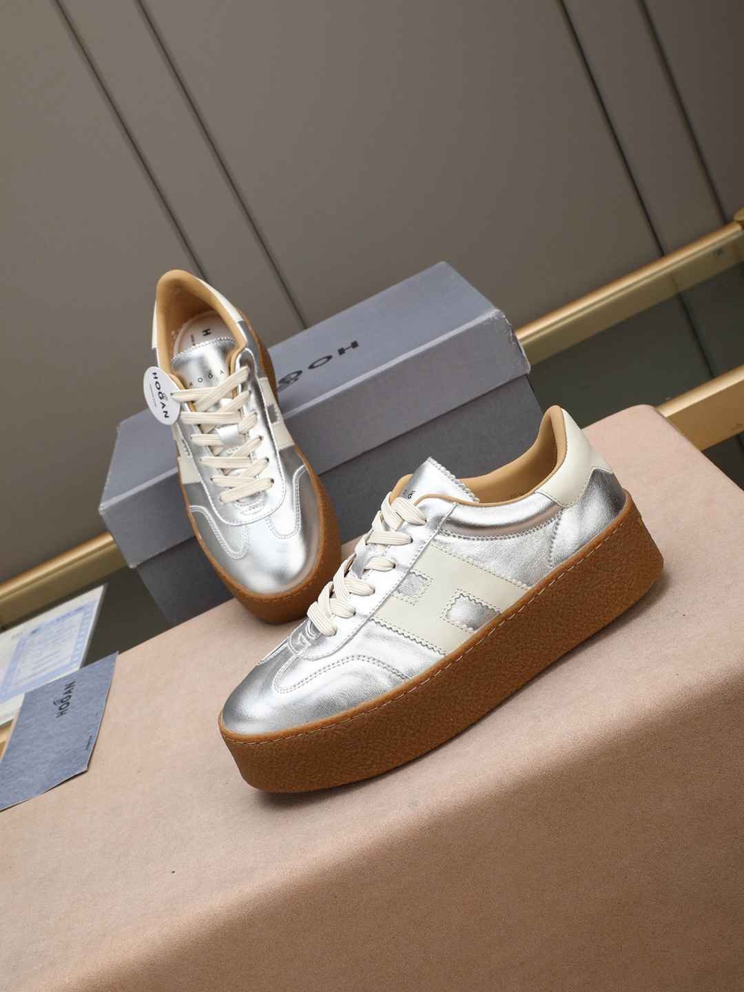 Hogan Women’s Platform H698 Trainer Sneakers Colorway 14 1308350-14
