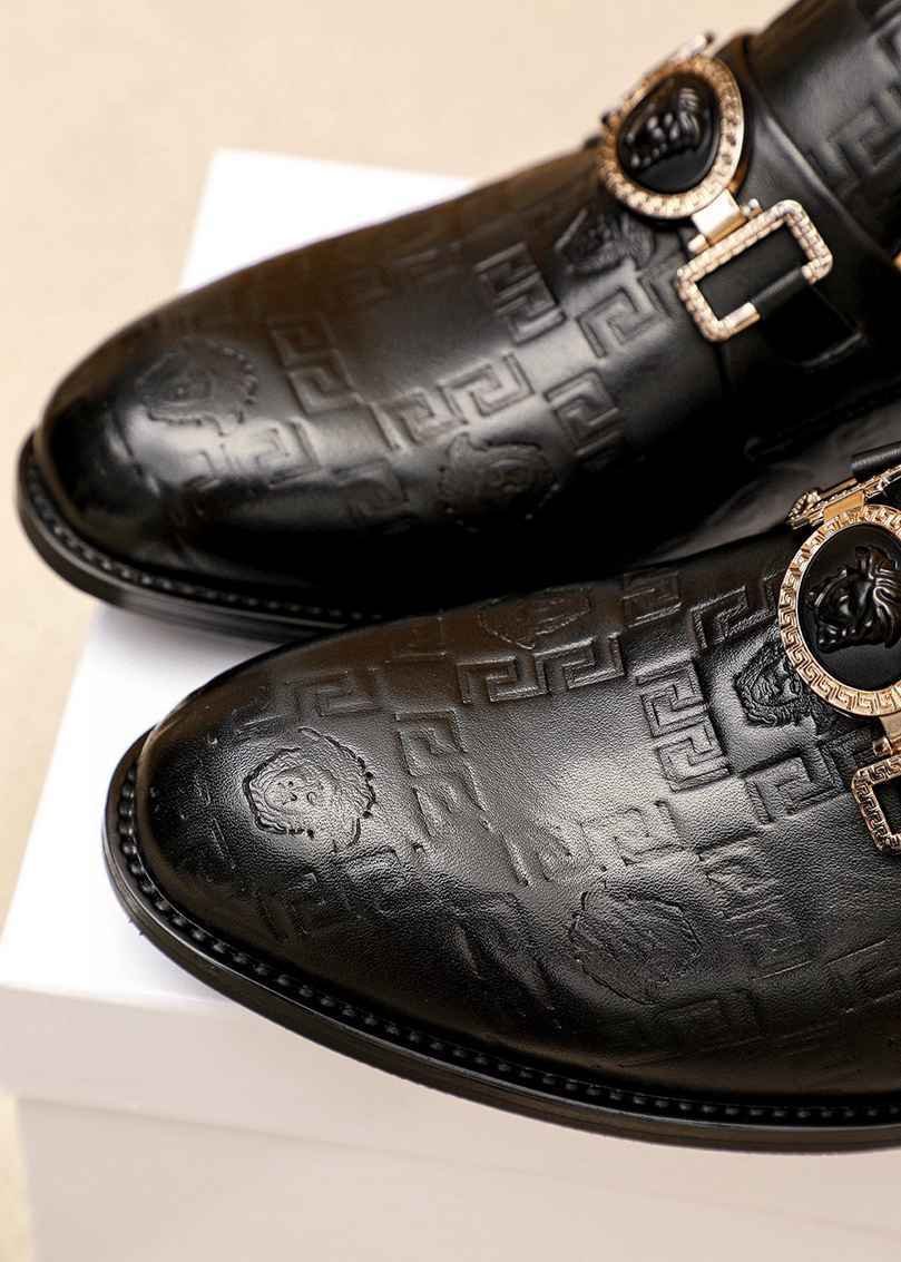 Versace Calfskin leather Dress Shoes Colorway 1 1615251-1