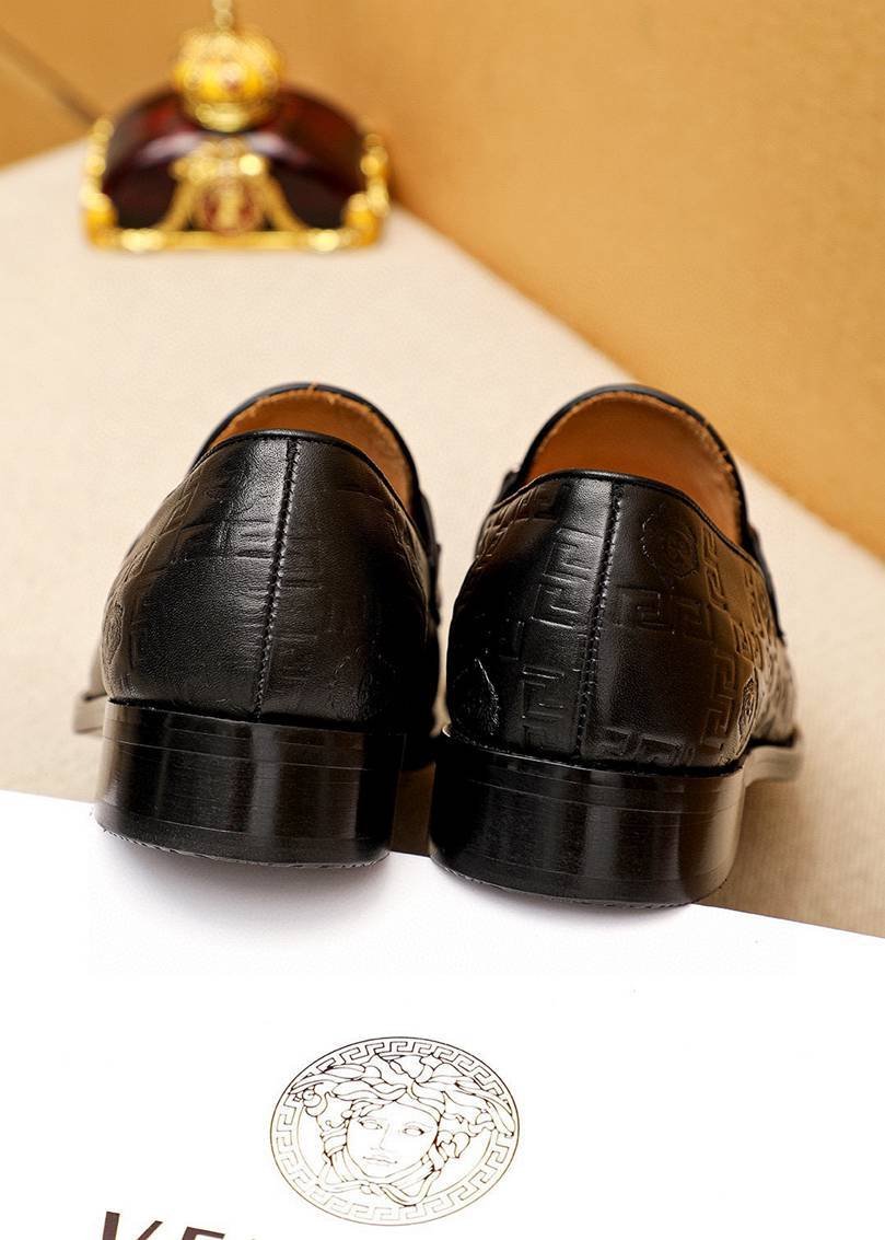 Versace Calfskin leather Dress Shoes Colorway 1 1615251-1