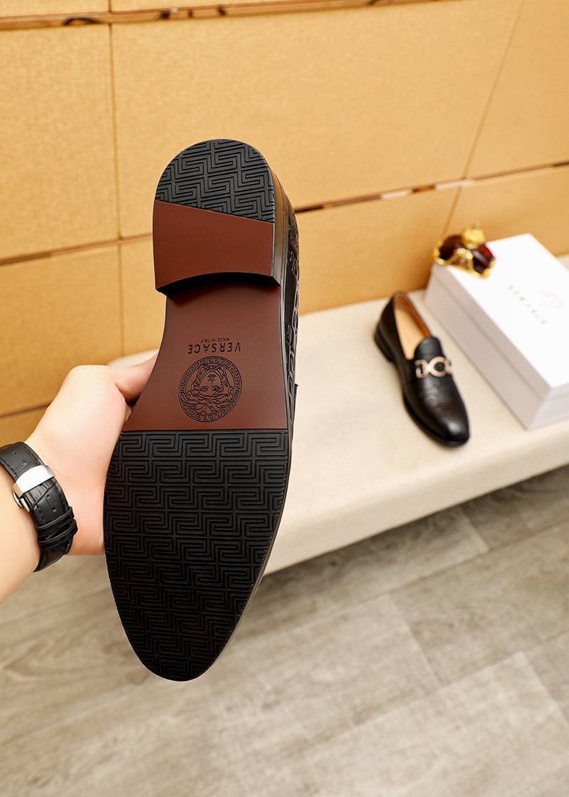 Versace Calfskin leather Dress Shoes Colorway 1 1615251-1