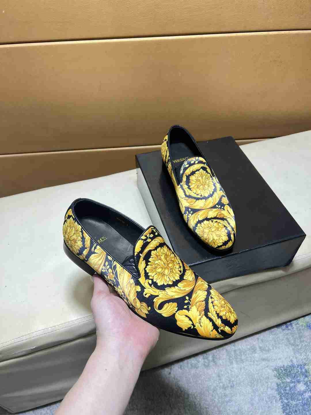 Versace Men's logo rad Loafers Colorway 6 1031250-6