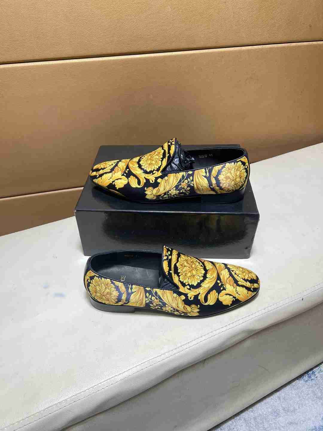 Versace Men’s logo rad Loafers Colorway 6 1031250-6