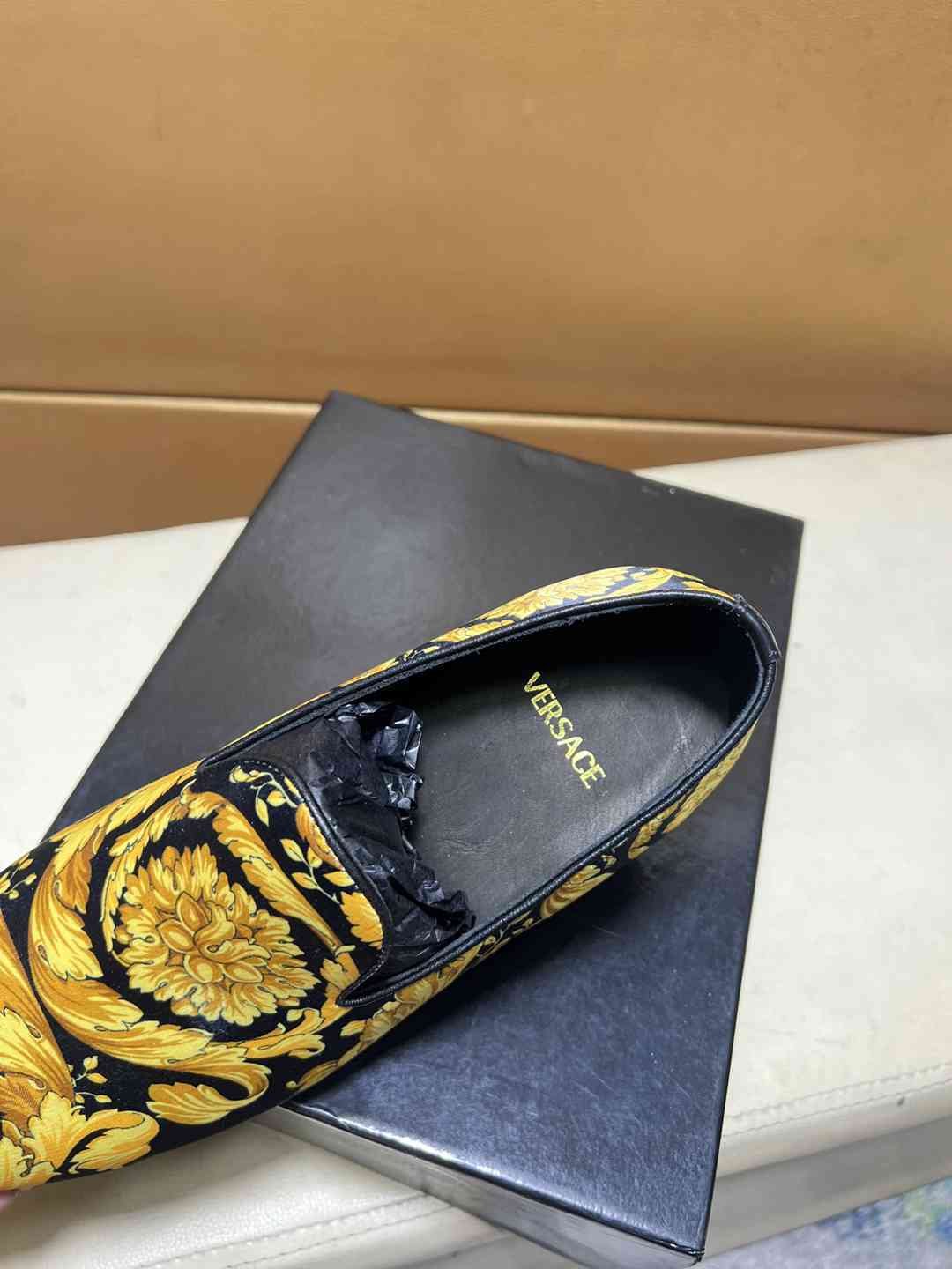 Versace Men’s logo rad Loafers Colorway 6 1031250-6